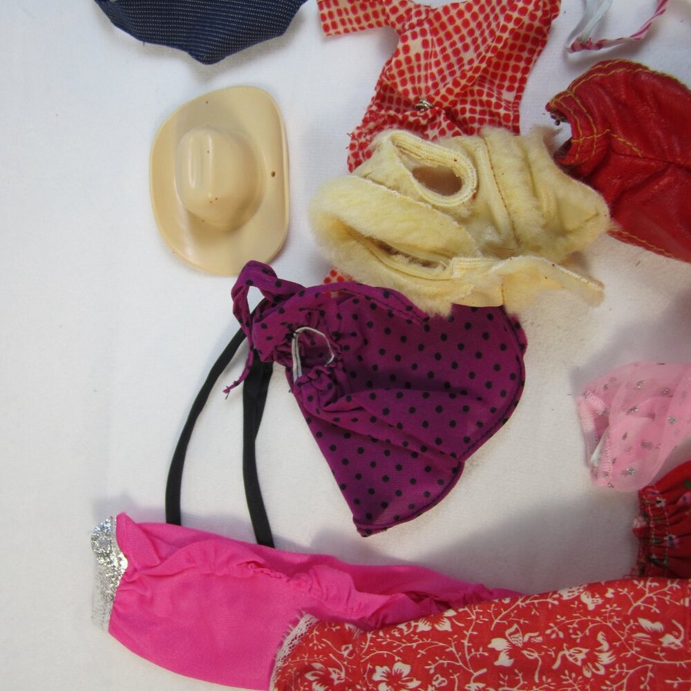 Vintage Mixed Barbie / Ken Clothes & Accessories Lot - Picture 6 of 11
